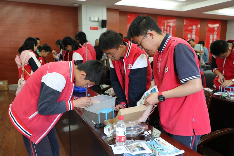 3月16日，攀枝花外国语学校学生到观音岩水电站开展实践研学活动 (11)_副本.jpg