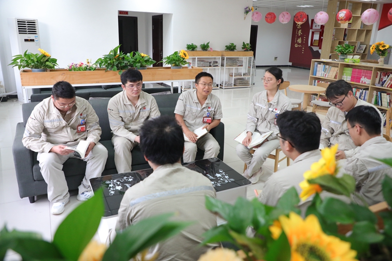 【基层动态】观音岩水电公司开展“世界读书日”读书分享活动（3）_副本.jpg