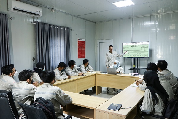 米拉务公司开展印尼籍员工财务报销专题培训.jpg