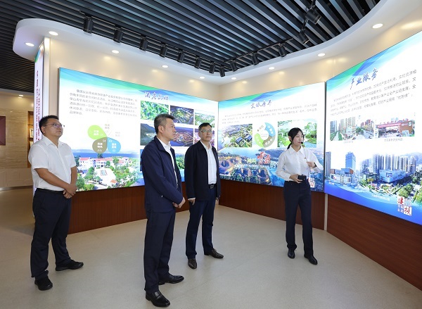 6.20-与云南建投集团交流座谈02.jpg
