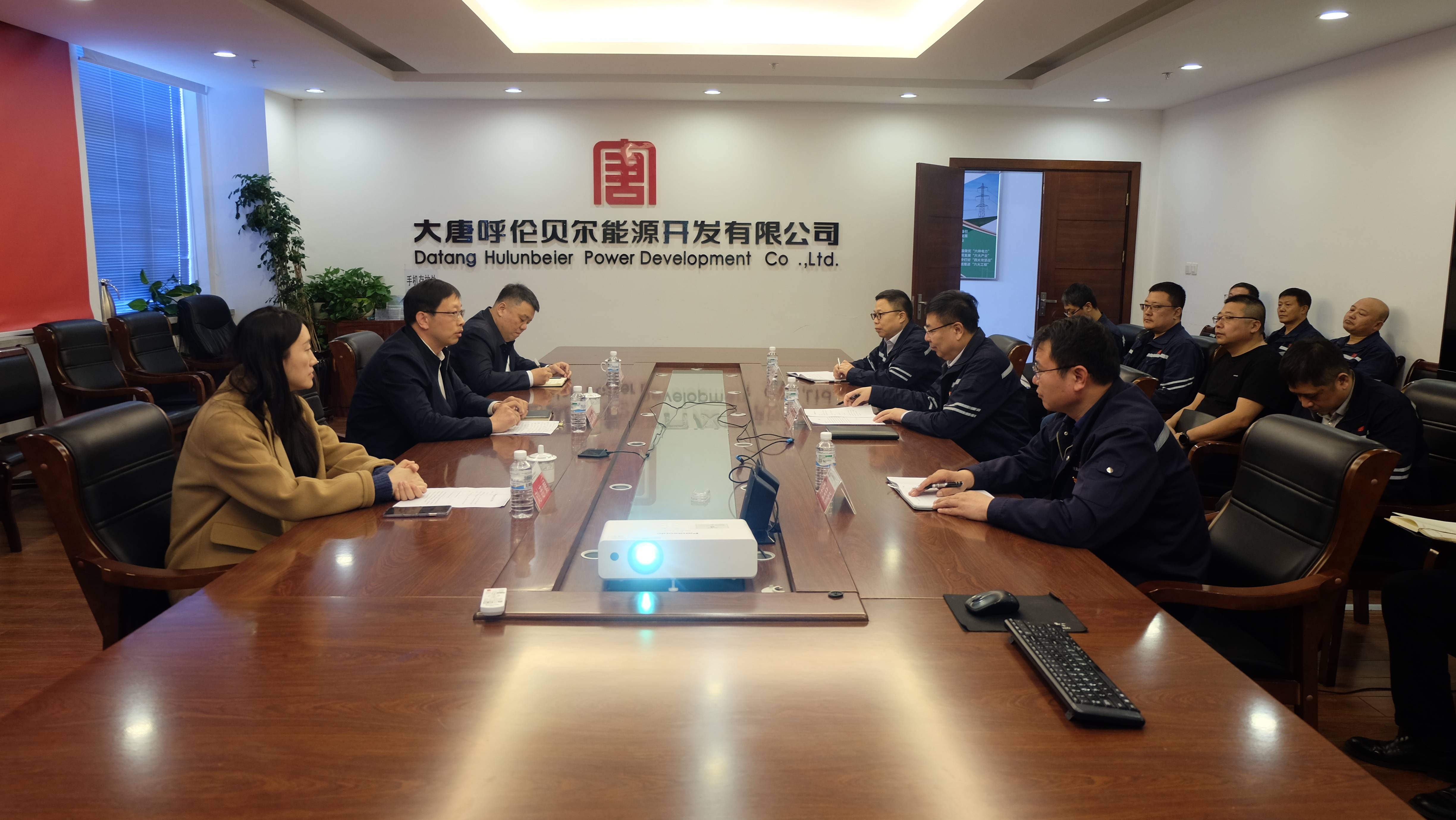 调研座谈会(1).jpg