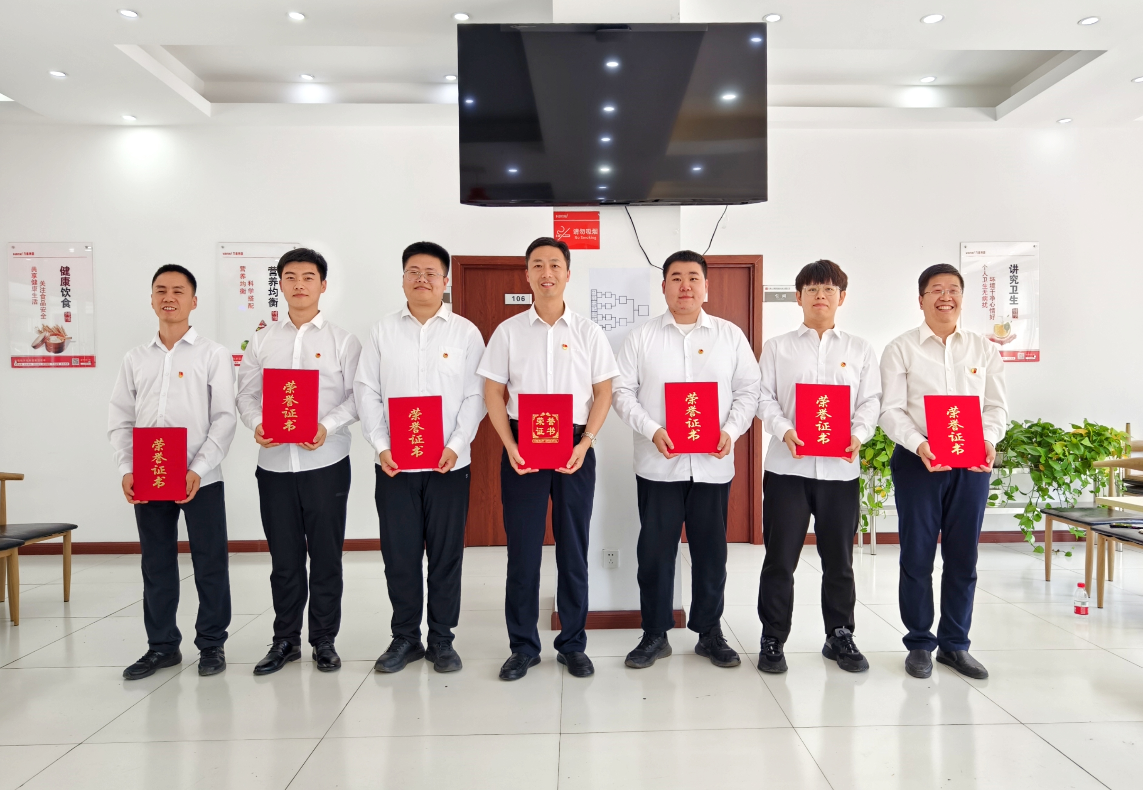 大合唱第一名.jpg