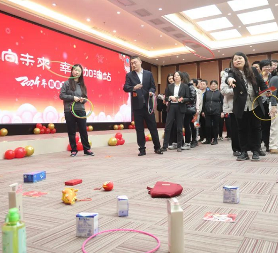 卓越向未来 幸福加油站 | 物资集...