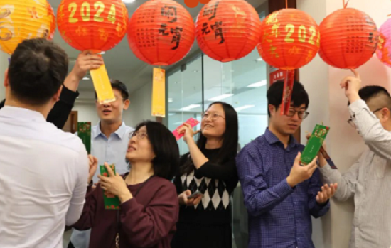 “龙行龘龘，福满元宵”——物资...
