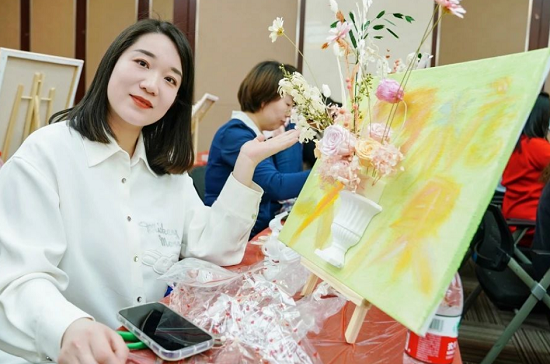 驭时而进向卓越 巾帼建功展芳华 ...