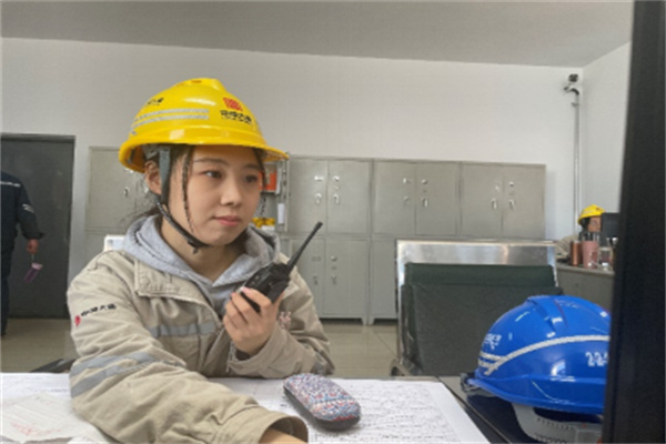 发光吧，大女生！999.jpg